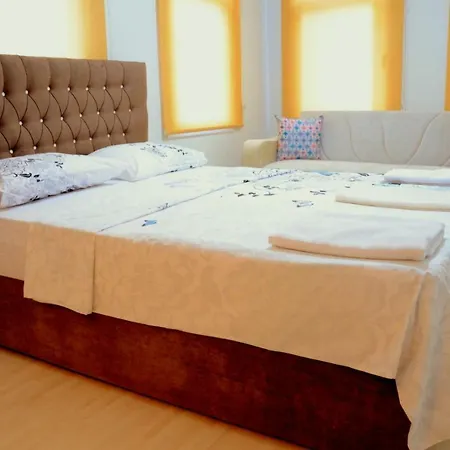 Blue Hotel