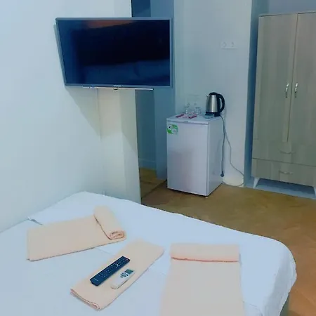 Blue Hotel *